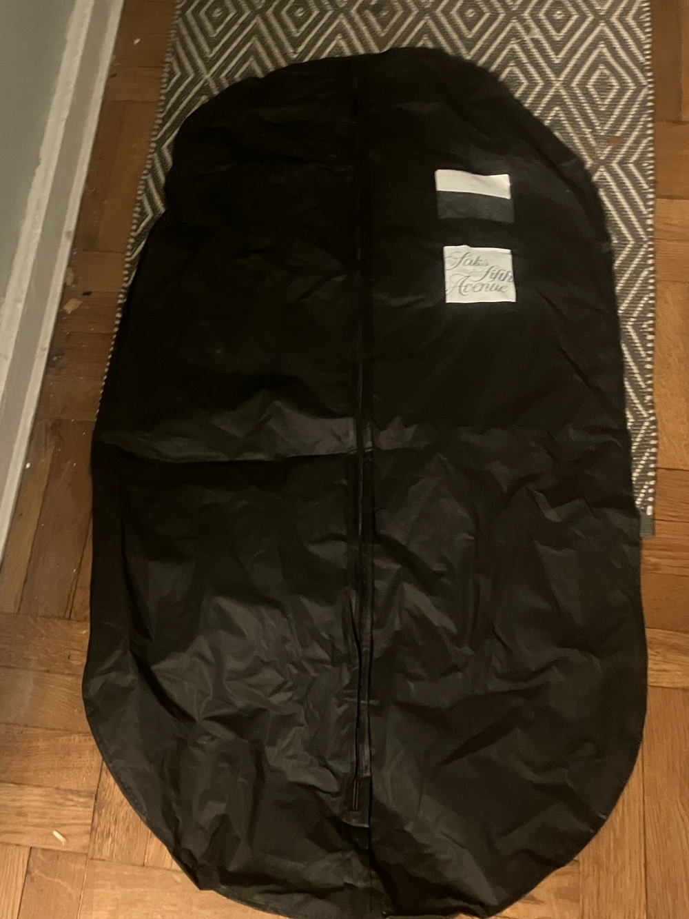 Saks Fifth Avenue Black Travel Garment Bag 42 x 24❤️❤️